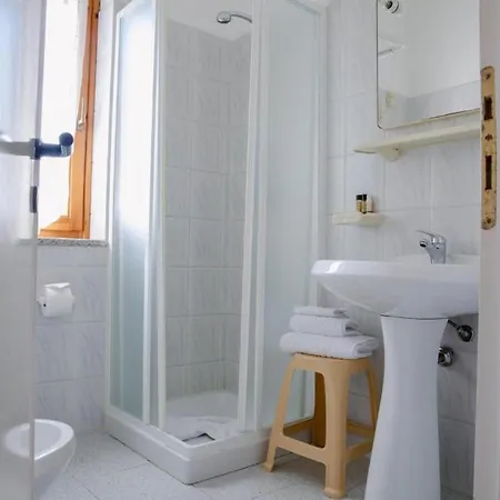 Ottiolu Vecchio Pozzo アパートホテル ポルト・オッティオル