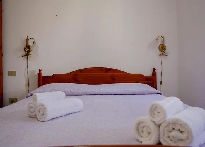 Ottiolu Vecchio Pozzo アパートホテル ポルト・オッティオル