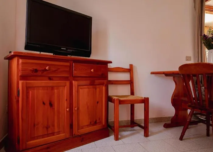 Ottiolu Vecchio Pozzo アパートホテル ポルト・オッティオル