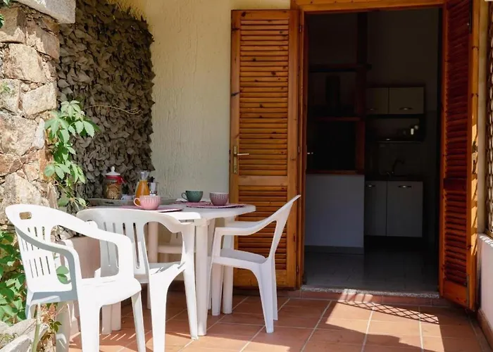 Ottiolu Vecchio Pozzo アパートホテル 3*